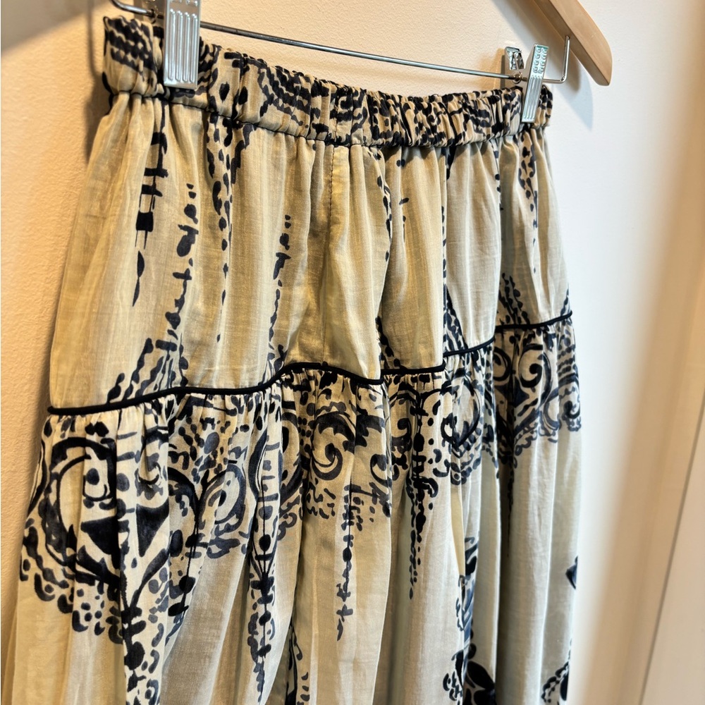 HAZEL ANTHRO Silk blend Navy and Cream Maxi Skirt Size Small Stretchy Waist - Picture 4 of 9